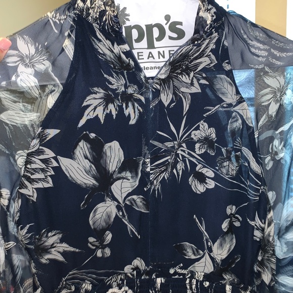 Parker long sleeved mini dress! - Picture 3 of 4